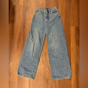BDG Urban Outfitters. Size 25. High waisted wide leg blue jeans.